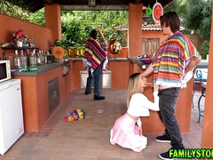 18 jahre, Schlafzimmer, Blondine, Blasen, Hardcore, Natürlichen titten, Jungendliche (18+), Titten