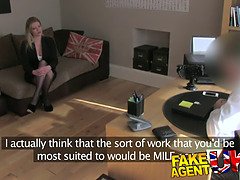 Enthousiasteling, Brits, Rijpe lesbienne, Moeder die ik wil neuken, Kantoor, Gezichtspunt, Realiteit, Schreeuwen