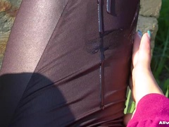 Gel-Down By The Lake