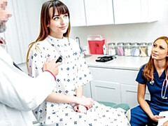 Grosse bite, Sucer une bite, Médecin, En levrette, 2 femmes 1 homme, Seins naturels, Chatte, Adolescente