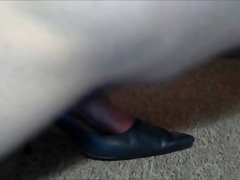 to fuck and cum dark blue leather high-heeled shoes