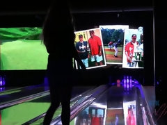 You can tell Samantha is so into you.