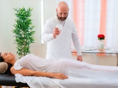 Pijpbeurt, Bruinharig, Hondjeshouding, Handbeurt, Masseren, Masturbatie, Moeder die ik wil neuken, Tieten likken