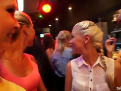 Blond, Aangekleed, Interraciaal, Lesbisch, Orgie, Pornster, Roodharige vrouw, Swinger