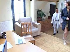 Gros seins, Sucer une bite, Tir de sperme, Médecin, Français, Branlette thaïlandaise, Hard, Nénés