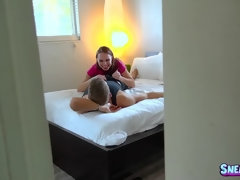 Schlafzimmer, Blasen, Betrug, Aufs gesicht abspritzen, Lecken, Realität, Rasiert, Titten