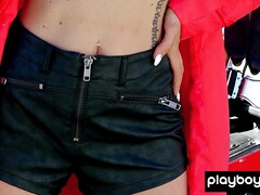 18 jaar, Grote mammen, Blond, Rondborstig, Naakt, Tepels, Naakt, Tieten likken