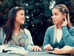 Жопа, Брюнетки, Поцелуи, Лесбиянка, Лизание, Мастурбация, Киски, Молоденькие