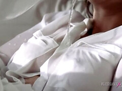 Блондинки, Фетиш, Хд, Поцелуи, Лесбиянка, Оргазм, Киски, Реалити