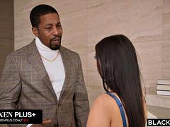 Verga grande, Tetas grandes, Morena, Gordita, Ébano, Pajear, Interracial, Tetas