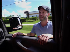 Жопа, Большая жопа, Большие сиськи, Блондинки, Минет, Семяизвержение, Гостиница, Межрасовый секс