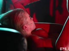 Gros seins, Blonde, Tir de sperme, En levrette, Faciale, Hard, Tatouage