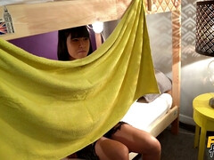 Поза 69, Любители, Большие сиськи, Брюнетки, Европейки, Натуральные сиськи, Втроем, Сиськи