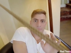 Grosser arsch, Grosse titten, Blasen, Braunhaarige, Spermaladung, Hardcore, Natürlichen titten, Jungendliche (18+)