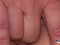 Arschlecken, Grosse titten, Blasen, Braunhaarige, Fingern, Handjob, Küssen, Schlucken