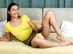 Enthousiasteling, Grote kont, Grote mammen, Vingeren, Masturbatie, Mager, Alleen, Tiener