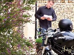 Beauté, Femme couguar, Hard, Bite énorme, Embrassement, Maman, Belle mère, Nénés