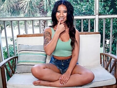 Grosser arsch, Grosser schwanz, Blasen, Braunhaarige, Hundestellung, Natürlichen titten, Jungendliche (18+), Titten