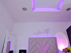 Amateur, Nana, Sucer une bite, Brunette brune, Fille latino, Chevaucher, Adolescente, Webcam