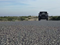 Tussi, Braunhaarige, Spermaladung, Schwarz, Europäisch, Handjob, Im freien, Flotter dreier