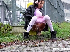 Crazy outdoor pissing session with a flexible girlfriend Mini Mitzi X