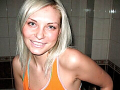 Grosse titten, Blondine, Masturbation, Natürlichen titten, Rasiert, Solo, Entkleiden, Jungendliche (18+)