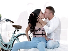 デカ尻, バック, ヨーロピアン, 顔射, 指いじり, キス, 下着, オマンコ