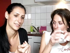 Enthousiasteling, Kont, Grote kont, Grote mammen, Bruinharig, Lesbisch, Rijpe lesbienne, Moeder die ik wil neuken