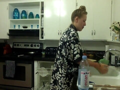 Жопа, Большие сиськи, Домашнее видео, На кухне, Милф, Беременная, Соло, Между сисек