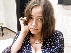 Enthousiasteling, Mooie dikke vrouwen, Grote kont, Grote mammen, Bruinharig, Vingeren, Masturbatie, Alleen