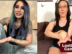 Amateur, Morena, Desnudo, Tetas naturales, Desnudarse, Tatuaje, Calientapollas, Mojado