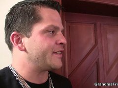 Anal, Grosse bite, Sucer une bite, Femme couguar, Mature, Maman, Criant, Plan cul à trois