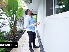 Sexy Teen Stepdaughter Gets Freeused By Home Inspector In Front Of Her Milf Stepmom