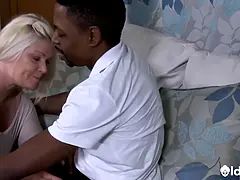 Kinderhüterin, Wohlbeleibte schöne frauen, Blondine, Blasen, Hd, Schreiend