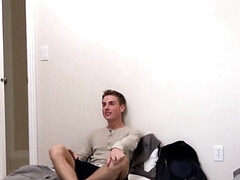 Brunette brune, Tir de sperme, Papa, Queue, Fétiche, Homosexuelle, Fils, Plan cul à trois