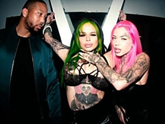 Grote kont, Grote lul, Grote mammen, Pijpbeurt, Hondjeshouding, 1 man 2 vrouwen, Moeder die ik wil neuken