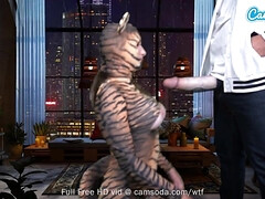 Blasen, Vollbusig, Lesbisch, Masturbation, Rasiert, Tätowierung, Tittenfick, Netzkamera