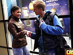 Gros cul, Grosse bite, Gros seins, Sucer une bite, Brunette brune, En levrette, Souple, Adolescente