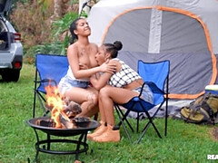 Брюнетки, Черненькие, Хд, Лесбиянка, На природе, Тату