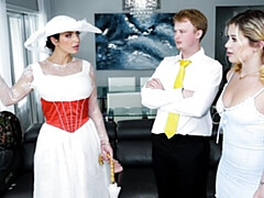 Gros cul, Grosse bite, Gros seins, Sucer une bite, Brunette brune, En levrette, Le plan cul à quatre, Mère que j'aimerais baiser