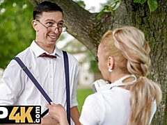 Blonde, Femme couguar, Tchèque, Hard, Hd, Mature, Mère que j'aimerais baiser, Séduite