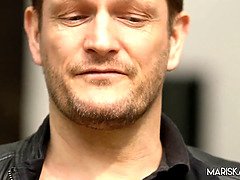 Anal, Gros seins, Sucer une bite, Brunette brune, En levrette, Hard, Chatte, Réalité