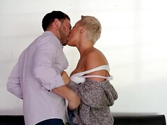 Grosse titten, Kehlenfick, Hundestellung, Hd, Milf, Pornostars, Muschi, Reiten