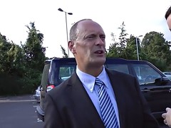 Britisch, Geile alte tussi, Europäisch, Fingern, Küssen, Lingerie, Milf