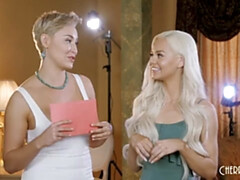 За кадром, Блондинки, Хд, Лесбиянка, Натуральные, Натуральные сиськи, Крошечные, Сиськи
