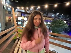 Sucer une bite, Extrême, Orgasme, Public, Rugueux, Rasée, Adolescente, Mouillée