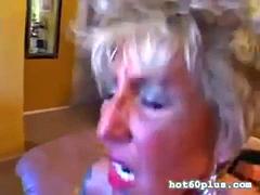 ブロンド, フェラチオ, イく瞬間, 手コキする, 熟年