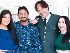 Жопа, Брюнетки, Застукали, Собачьи, Ласковые ручки, Секс без цензуры, Бритые, Стриптизерша