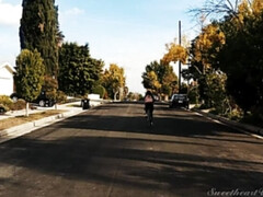 69, Cul, Salle de bains, Brunette brune, Fétiche, Cuisine, Piercing, Nénés