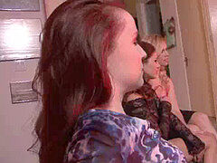 Asiatisch, Schwarz, Braunhaarige, Leder, Lesbisch, Party, Tätowierung, Jungendliche (18+)